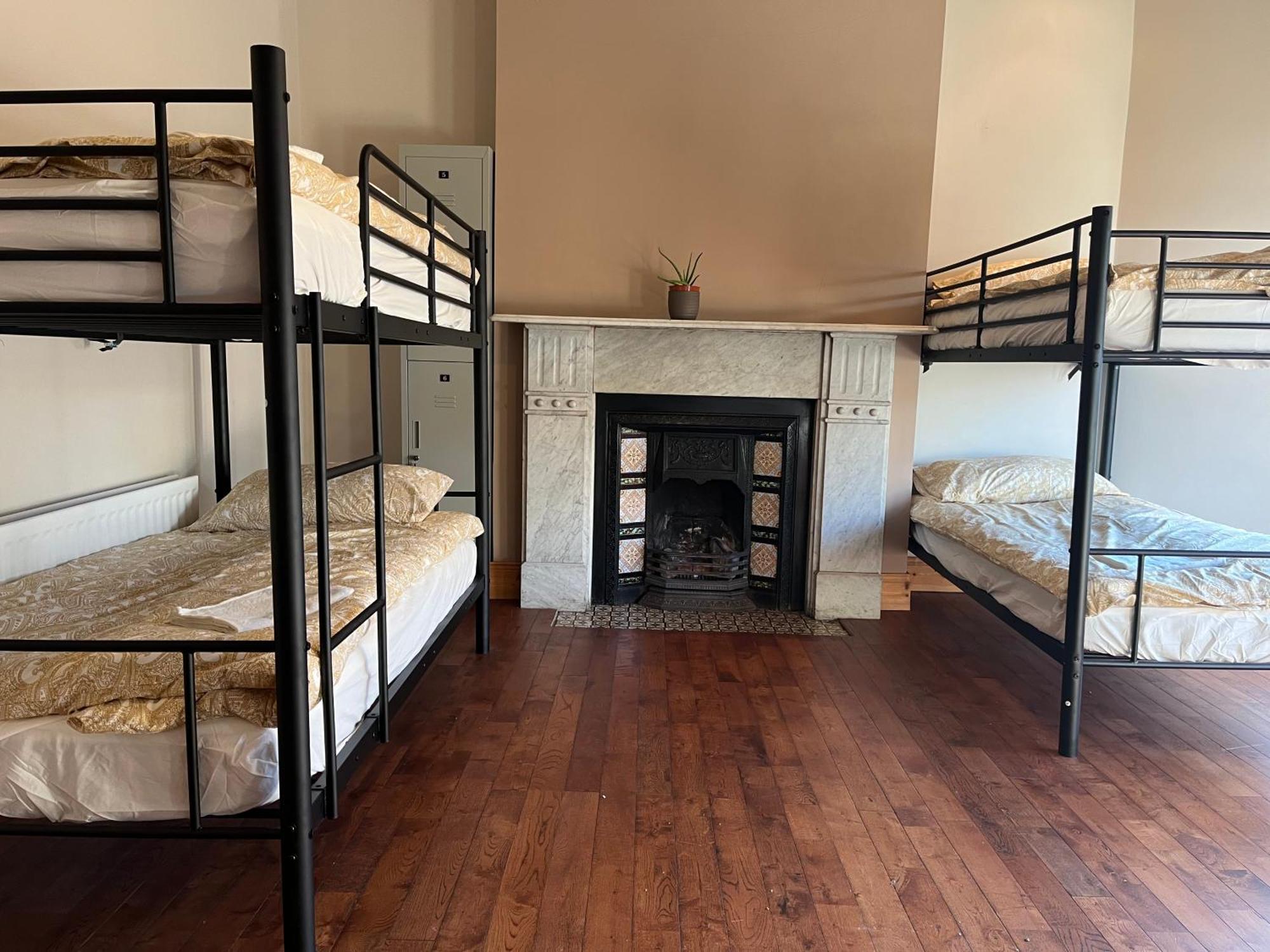 Gr8 Hostel At The Mount 贝尔法斯特 外观 照片