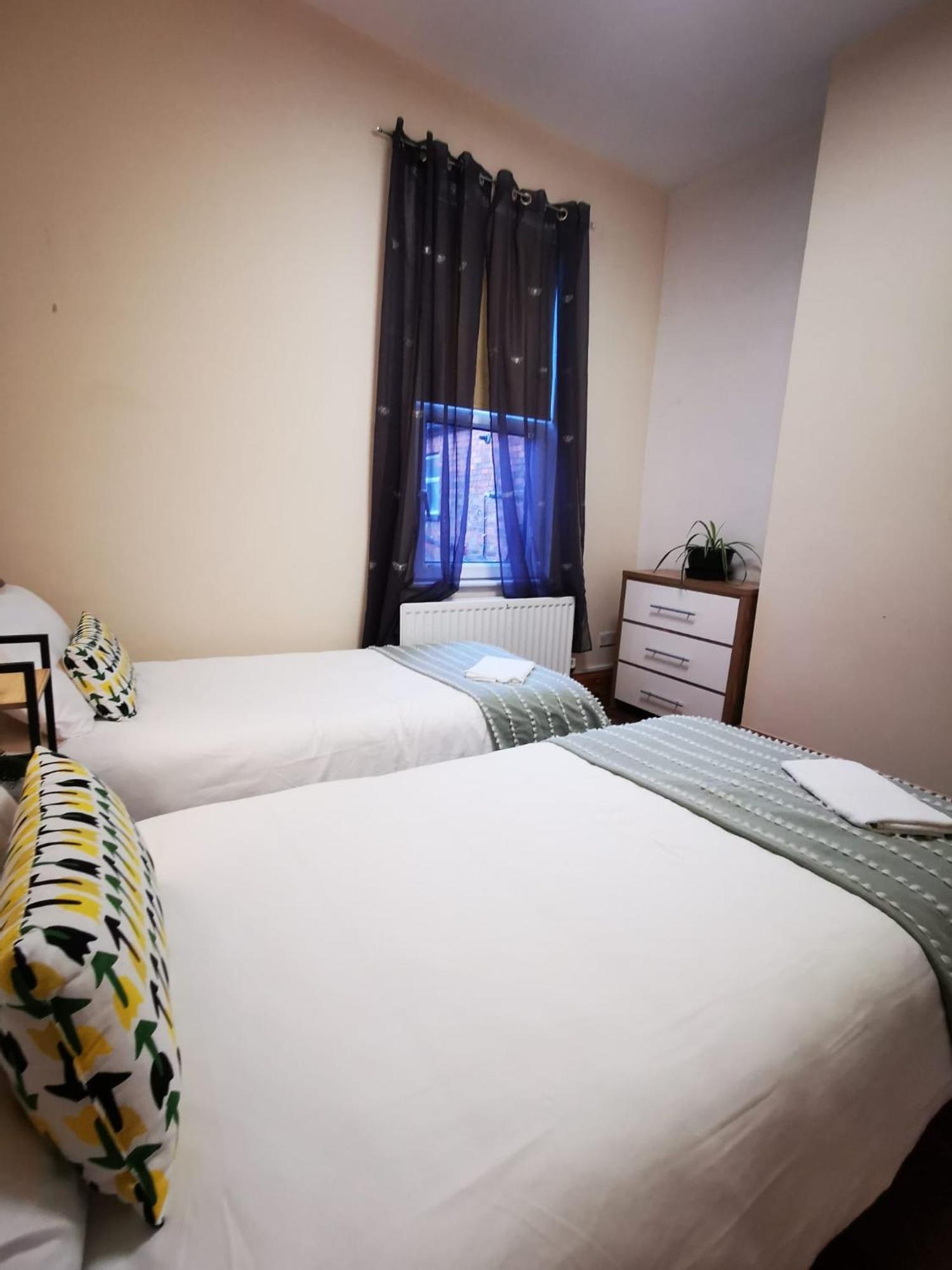 Gr8 Hostel At The Mount 贝尔法斯特 外观 照片
